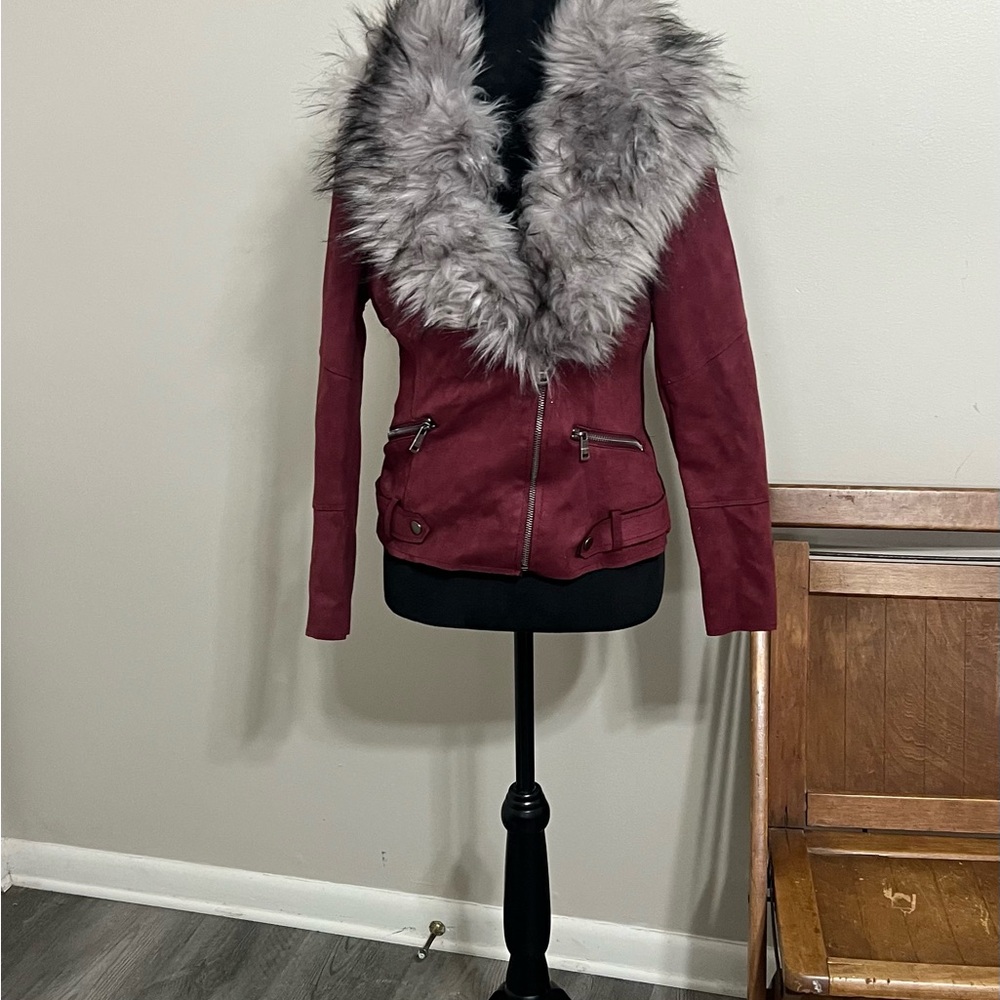 Elegant Women's Burgundy Teddy Jacket with Faux Fur Trim